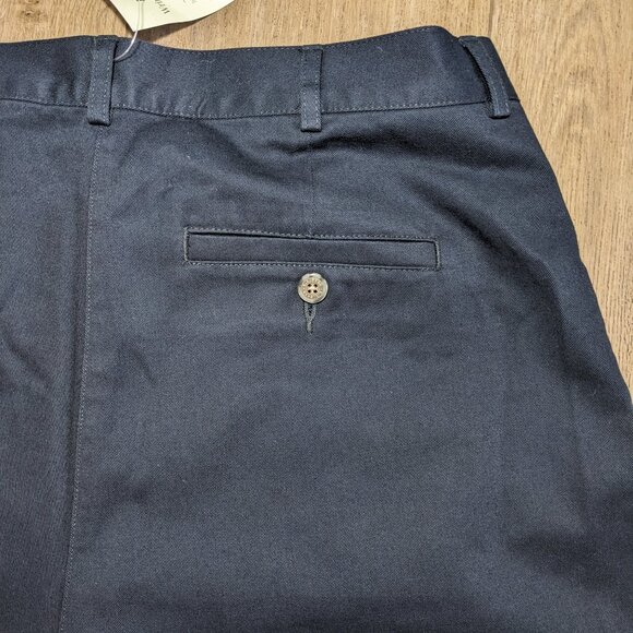 NWT Vtg L.L. Bean Navy Blue Pleated Front Cotton Shorts Women's 16 Reg - Picture 11 of 13